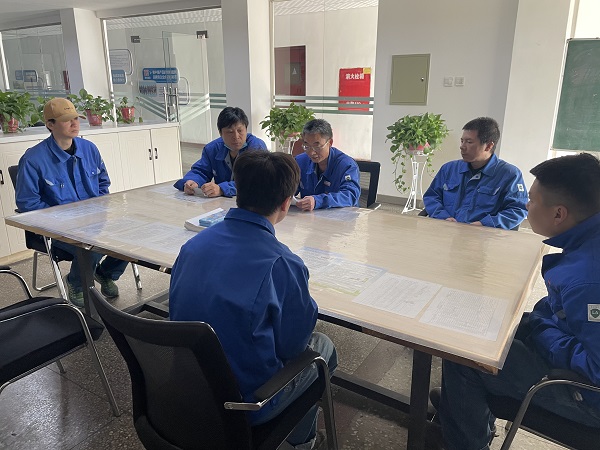 1651280735252159.jpeg 學(xué)習(xí)《安全檢修規(guī)定》.jpg